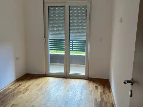 Sale, one bedroom apartment, 43m², Podkošljun, Budva - image 2