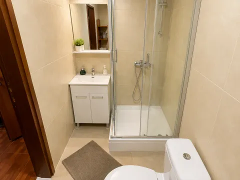 Rent, one bedroom apartment, 55m², Podkošljun, Budva - image 8