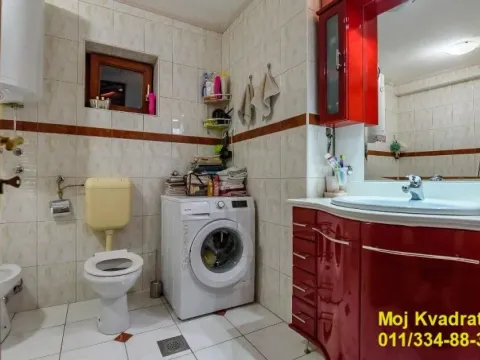 Prodaja, četvorosoban stan, 104m², Stari Grad, Beograd - image 9