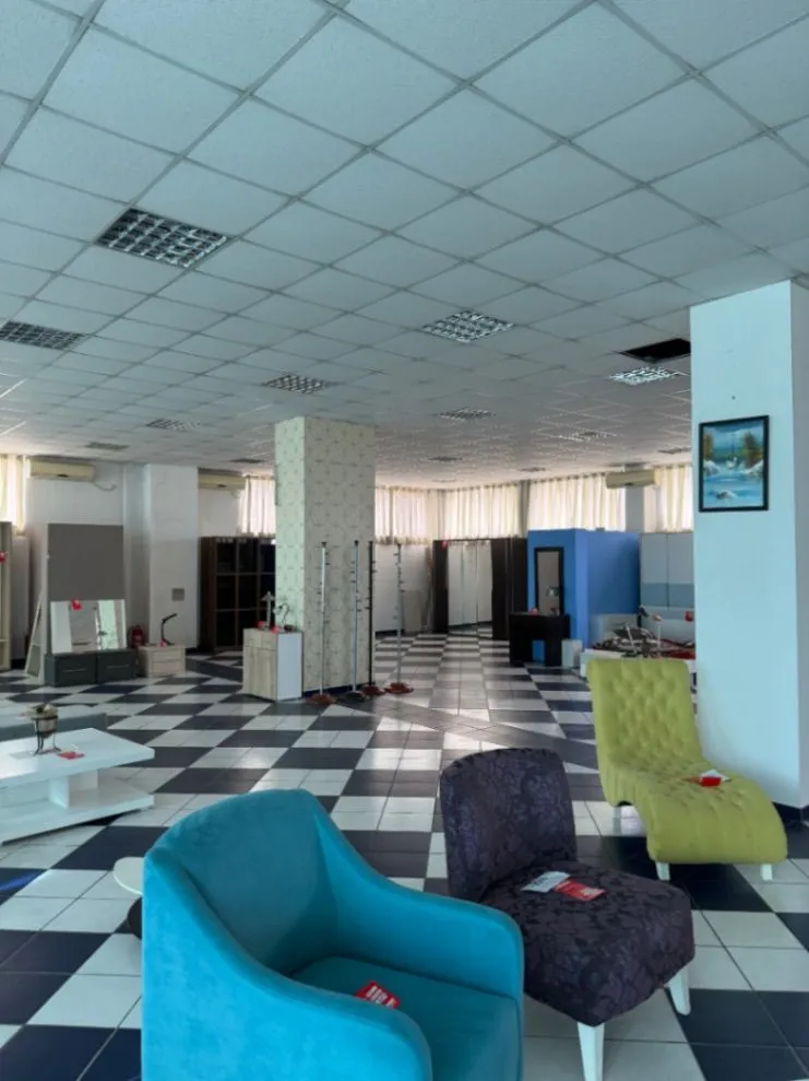 Rent, office space, 2500m², Zeta, Podgorica