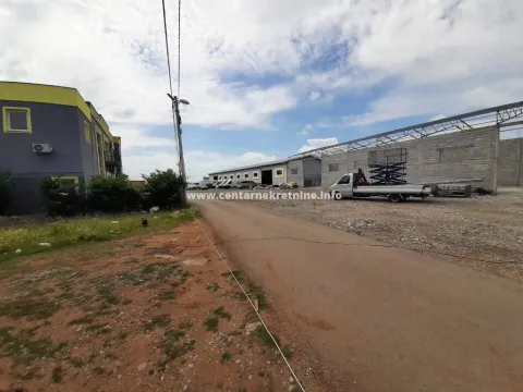 Izdavanje, poslovni prostor, 1500m², Kuće Rakića, Podgorica - image 5