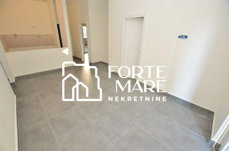 Prodaja, dvosoban stan, 74m², Đenovići, Herceg Novi