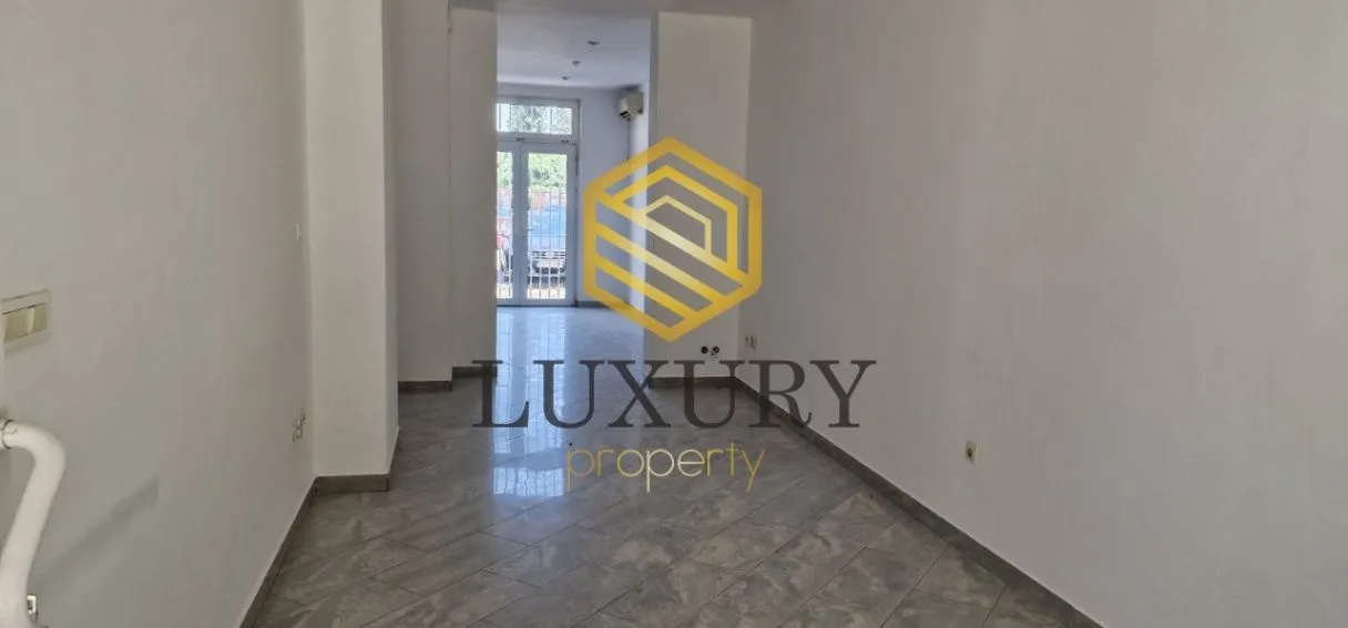 Rent, office space, 90m², Stari Aerodrom, Podgorica