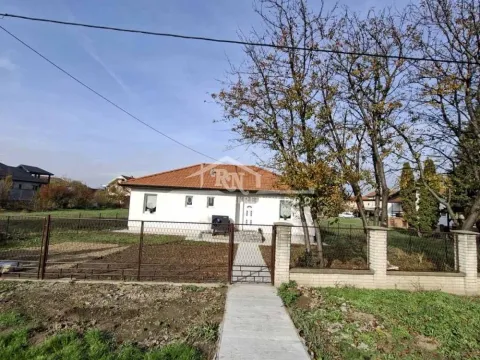 Sale, house, 109m², Borča 1, Borča Sve Podlokacije - image 6