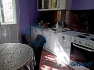 Izdavanje, trosoban stan, 70m², Vračar, Šid - image 9