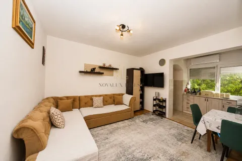 Rent, two bedroom apartment, 70m², Centar, Podgorica - image 1