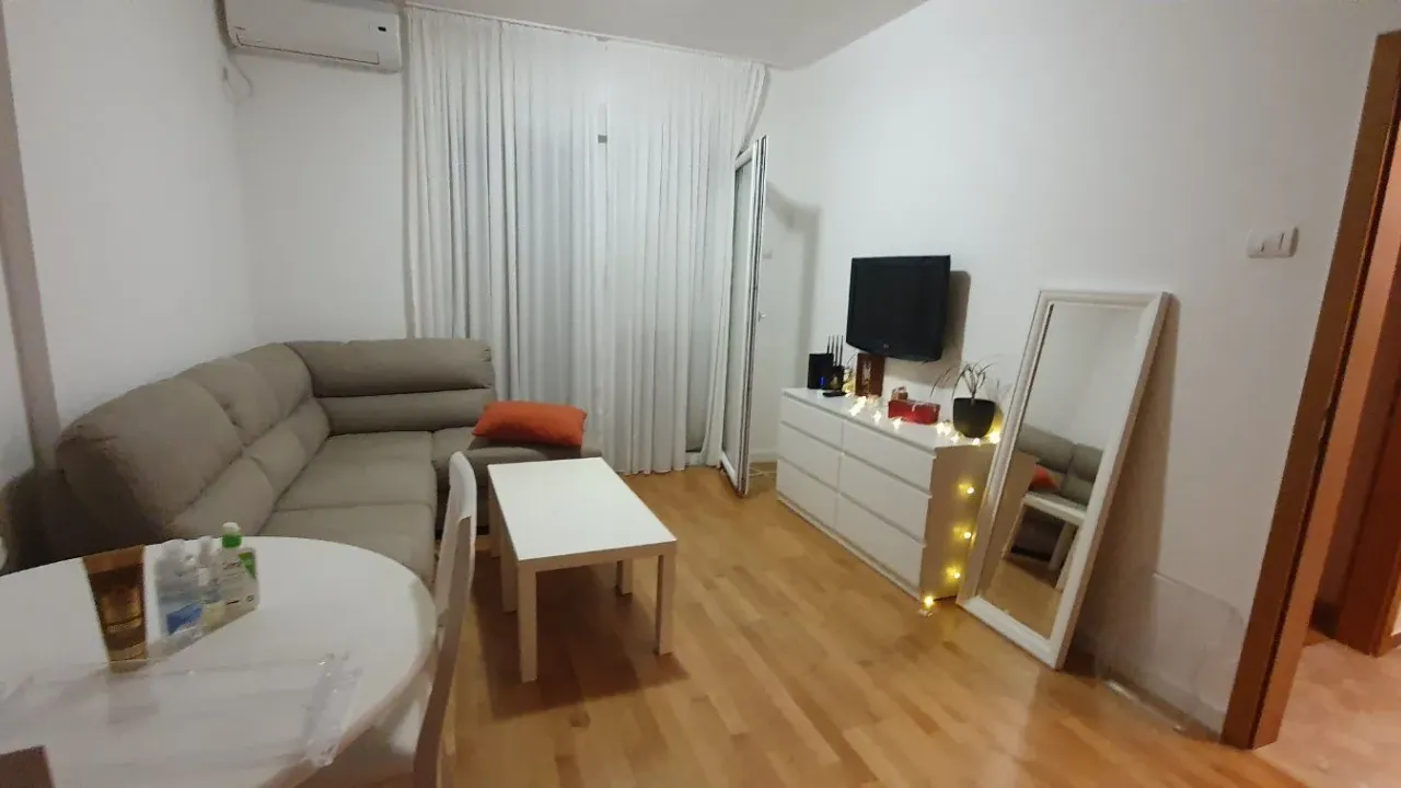 Izdavanje, jednosoban stan, 39m², Budva, Crna Gora