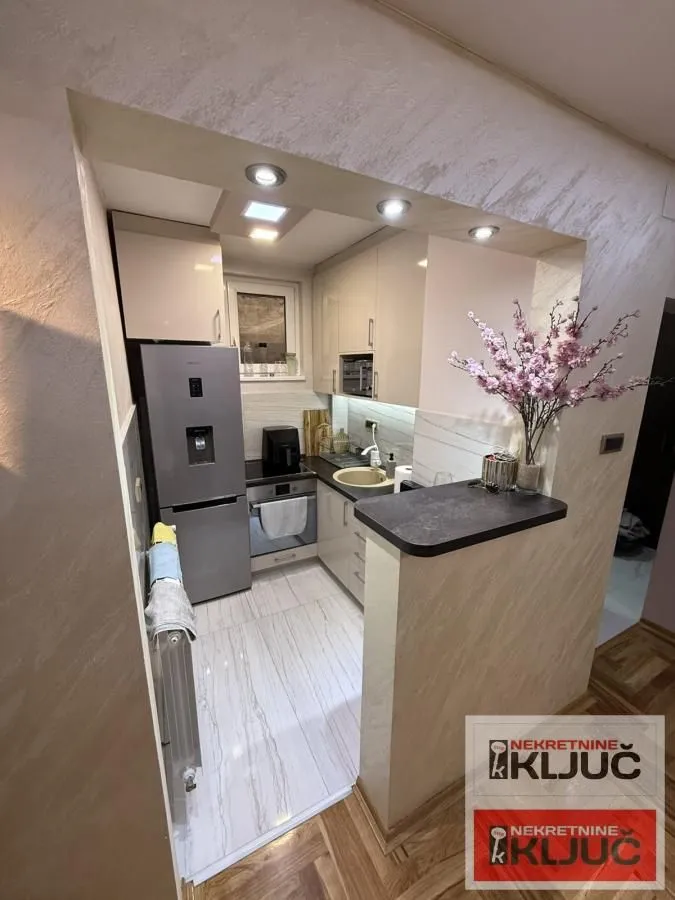 Prodaja, jednosoban stan, 42m², Kej, Novi Sad Sve Podlokacije