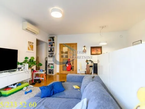 Prodaja, trosoban stan, 65m², Cvetni Trg, Vračar Sve Podlokacije - image 3