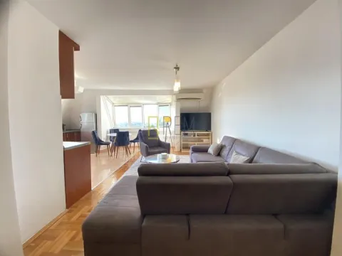 Prodaja, trosoban stan, 86m², Centar, Podgorica - image 6