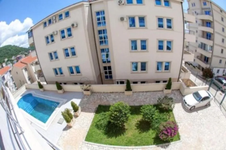 Rent, one bedroom apartment, 64m², Petrovac, Budva