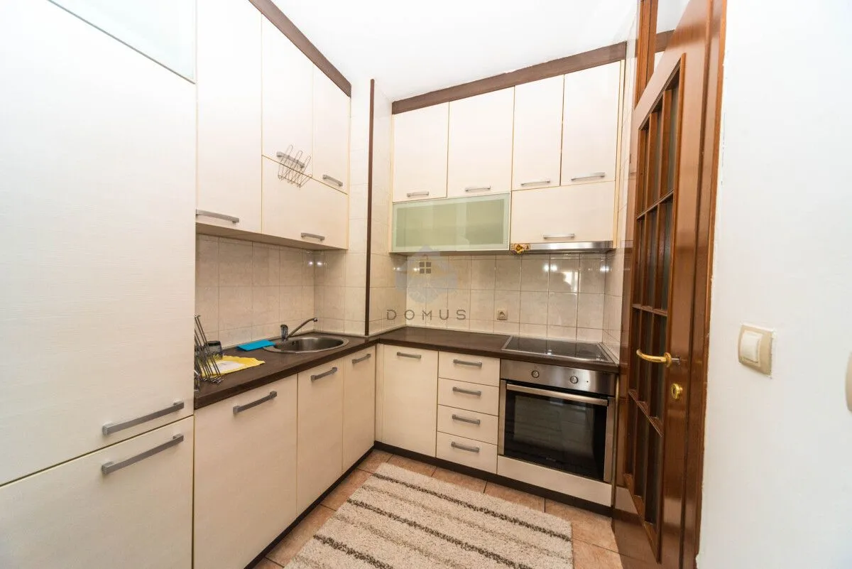 Izdavanje, jednosoban stan, 40m², Stari Aerodrom, Podgorica