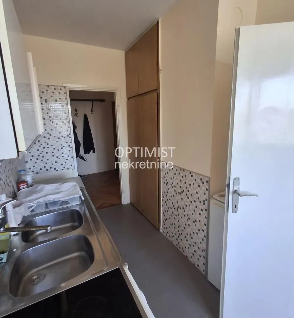 Prodaja, dvosoban stan, 59m², Stari Merkator, Novi Beograd Sve Podlokacije