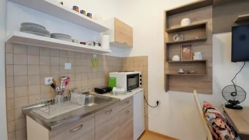 Rent, studio apartment, 33m², Bečići, Budva