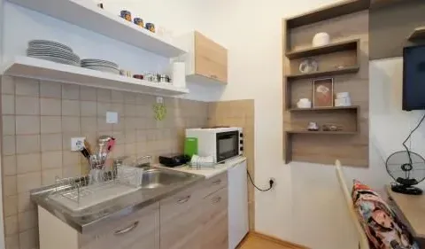 Rent, studio apartment, 33m², Bečići, Budva - image 5