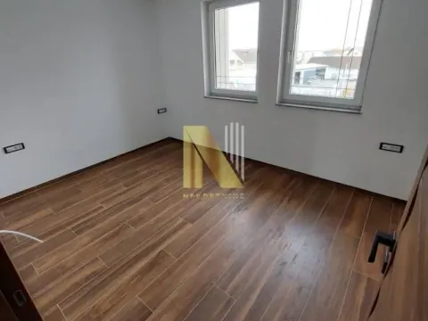 Izdavanje, poslovni prostor, 250m², Veternik, Novi Sad Sve Podlokacije - image 8