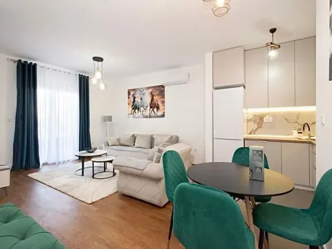 Rent, one bedroom apartment, 56m², 1 maj, Podgorica - image 2