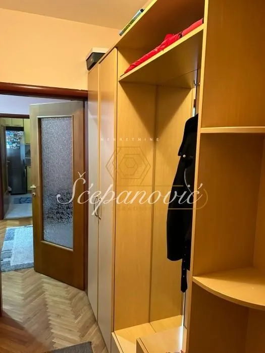 Izdavanje, stan, 62m², Grbavica, Novi Sad Sve Podlokacije