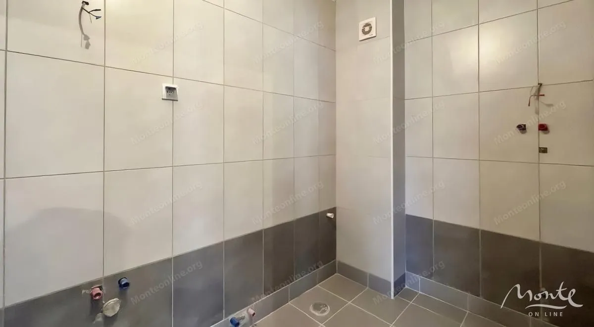 Sale, three bedroom apartment, 169m², Petrovac, Budva