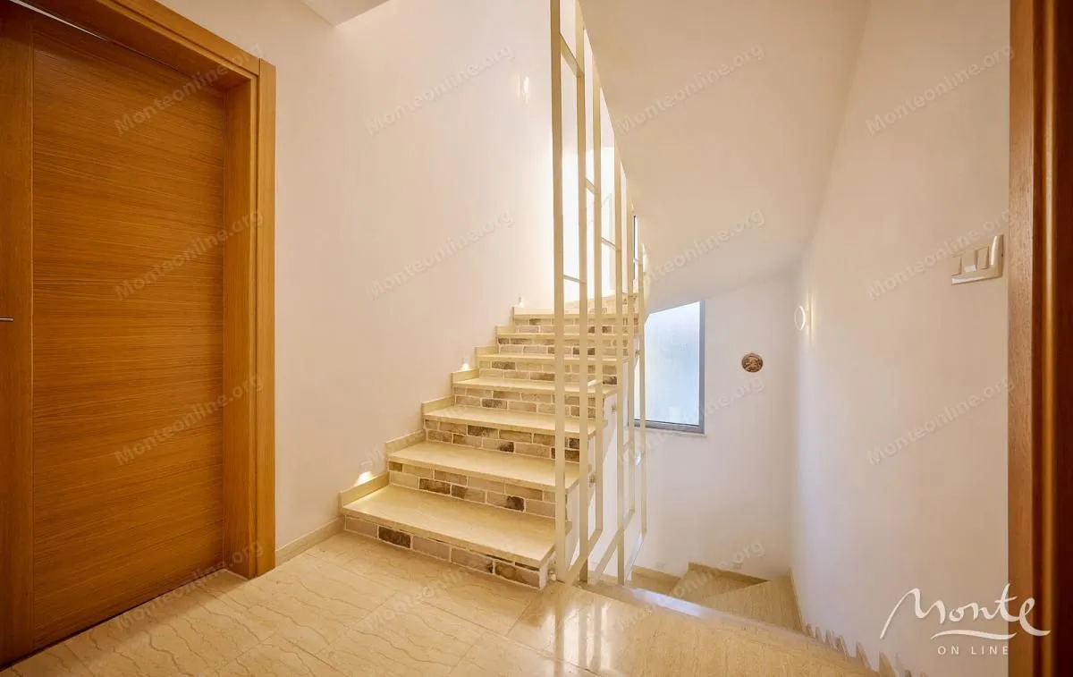 Prodaja, kuća, 200m², Budva, Crna Gora