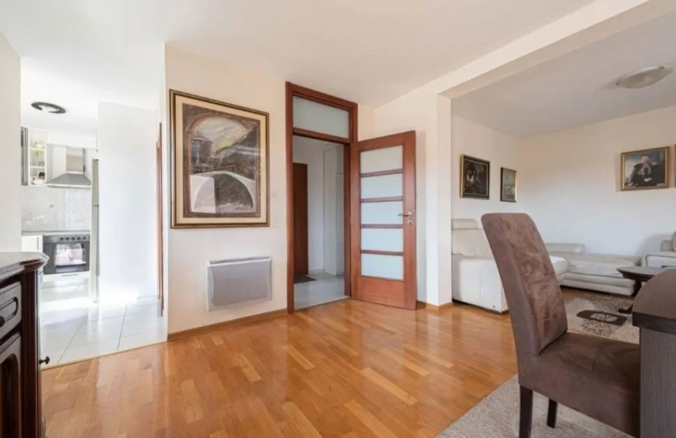 Prodaja, trosoban stan, 120m², Mainski Put, Budva