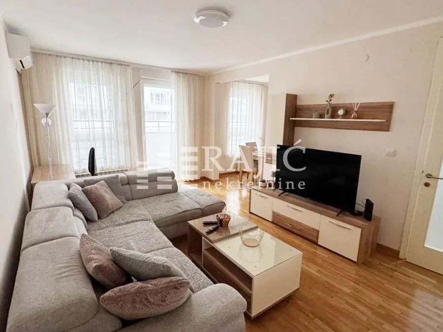 Rent, two bedroom apartment, 69m², Belvil, Beograd