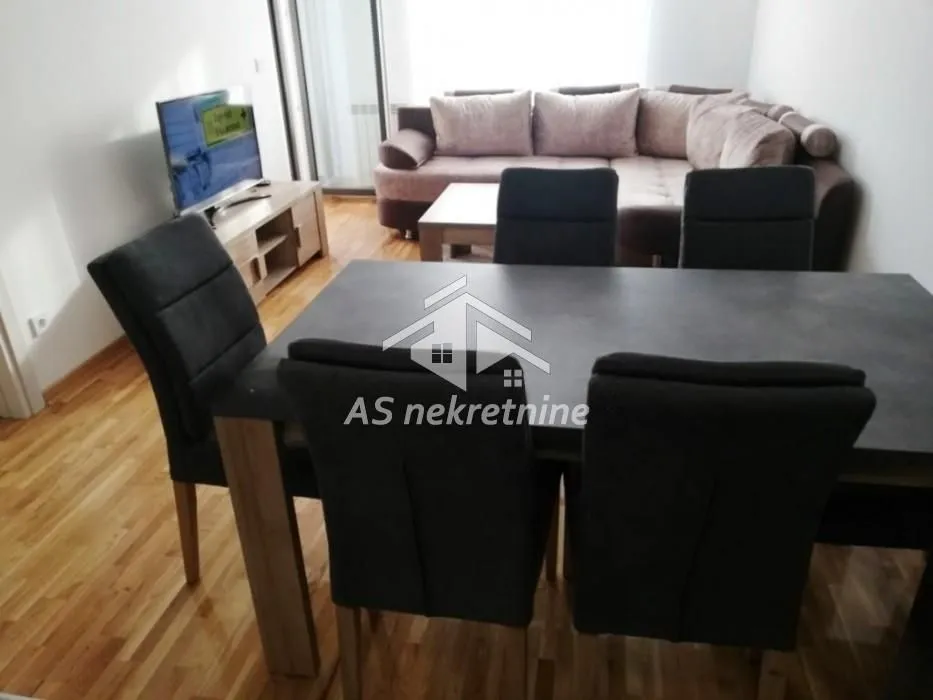 Izdavanje, dvosoban stan, 49m², Hala Pionir, Palilula Sve Podlokacije