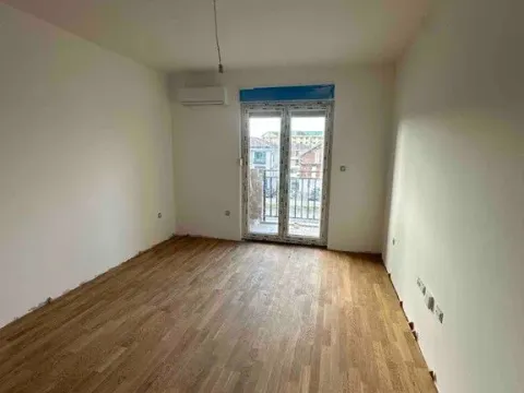 Prodaja, jednosoban stan, 42m², Stari Aerodrom, Podgorica - image 6