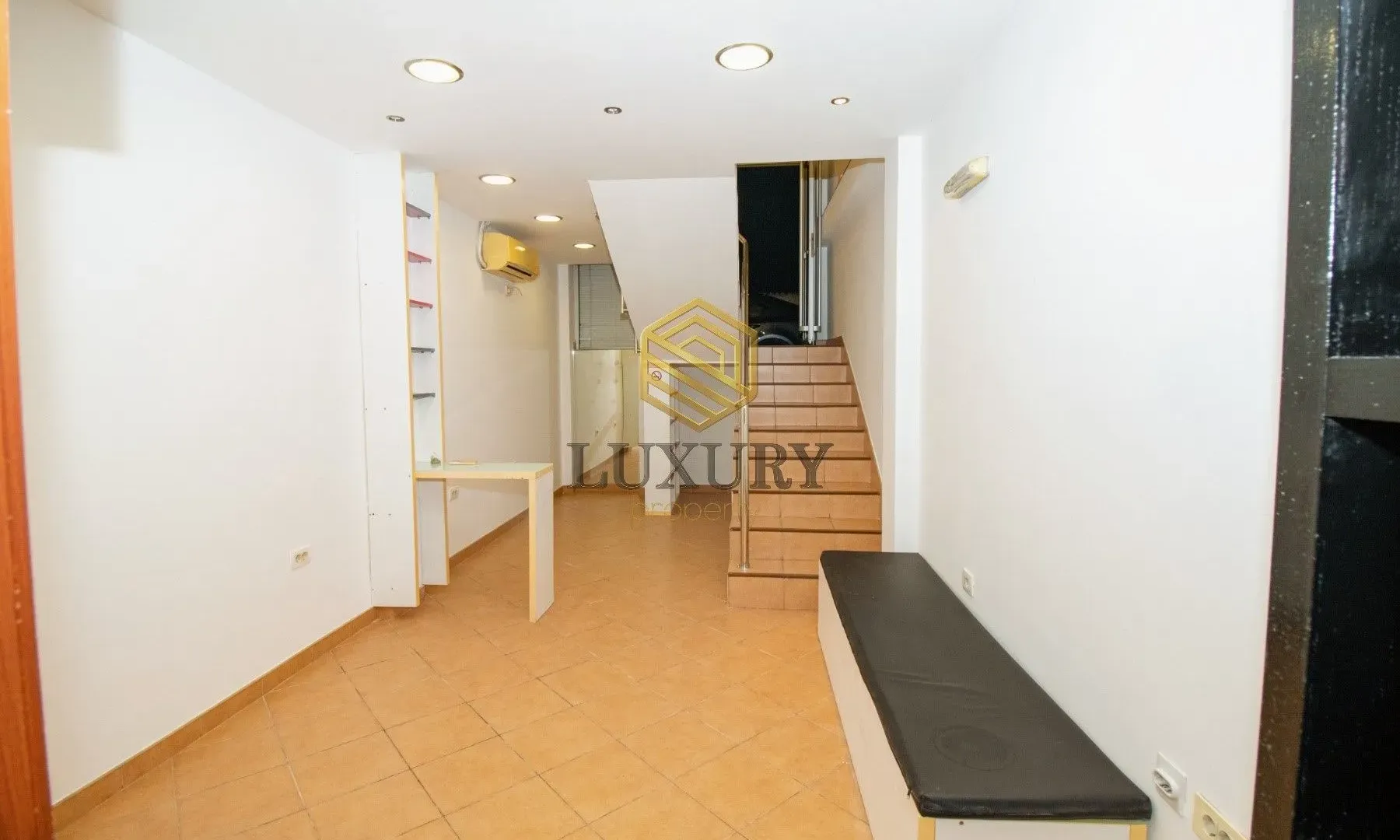 Rent, office space, 46m², Centar, Podgorica