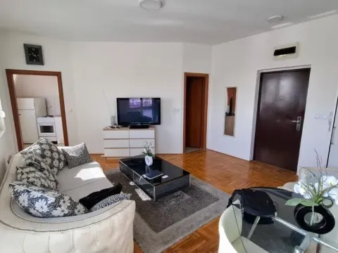 Prodaja, dvosoban stan, 43m², Galenika, Beograd - image 1