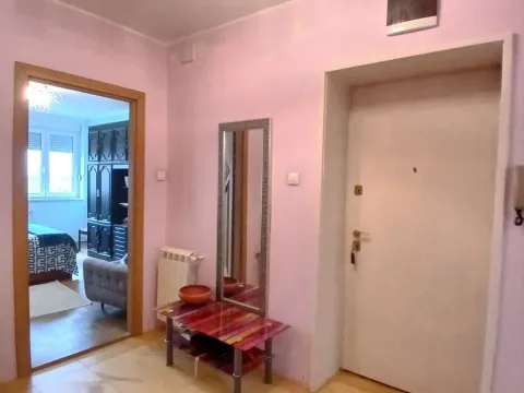 Izdavanje, četvorosoban stan, 88m², Savski Venac, Beograd - image 7