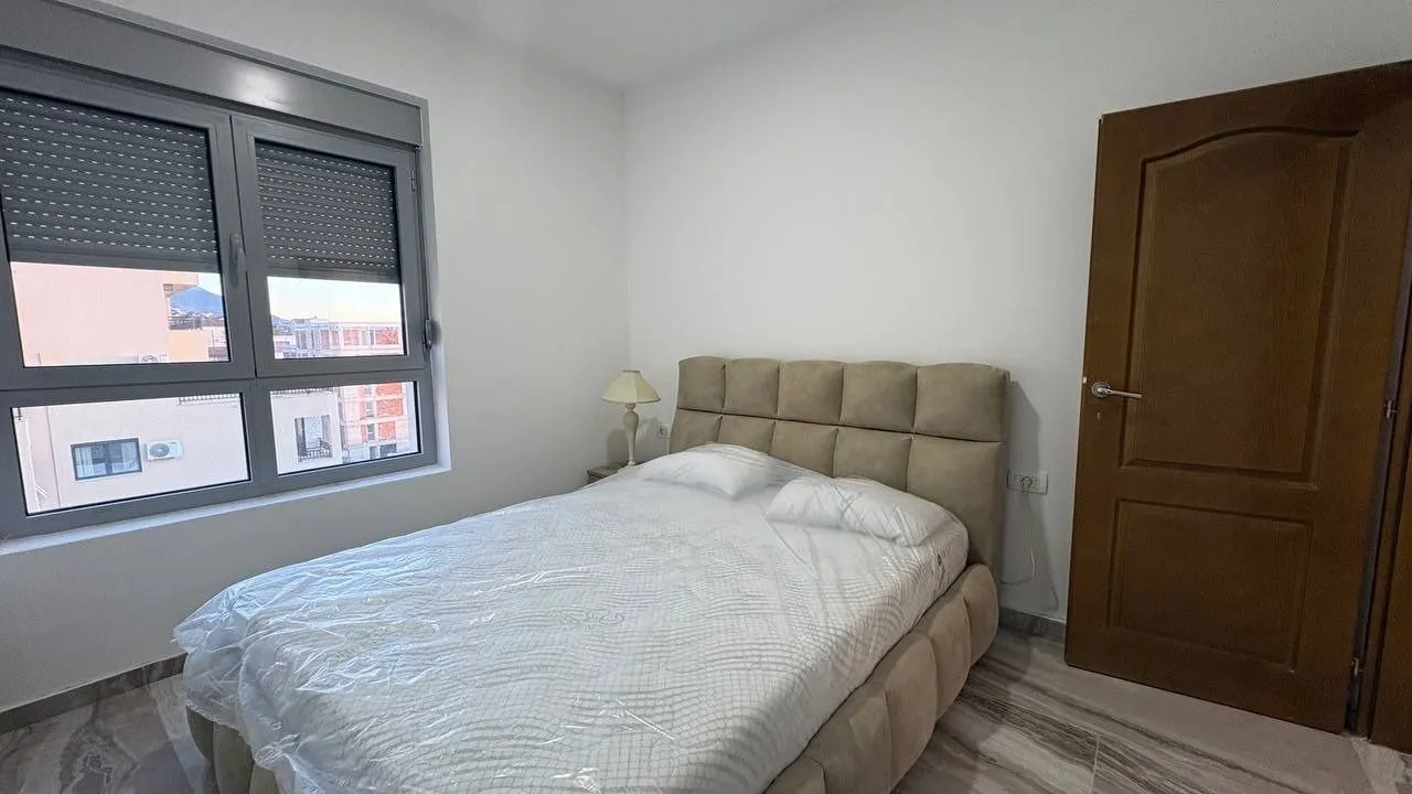 Prodaja, dvosoban stan, 104m², Tivat, Crna Gora