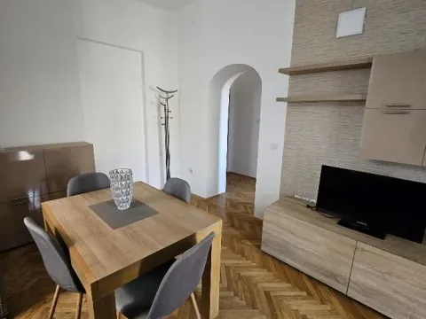 Izdavanje, dvosoban stan, 32m², Stari Grad, Beograd - image 4