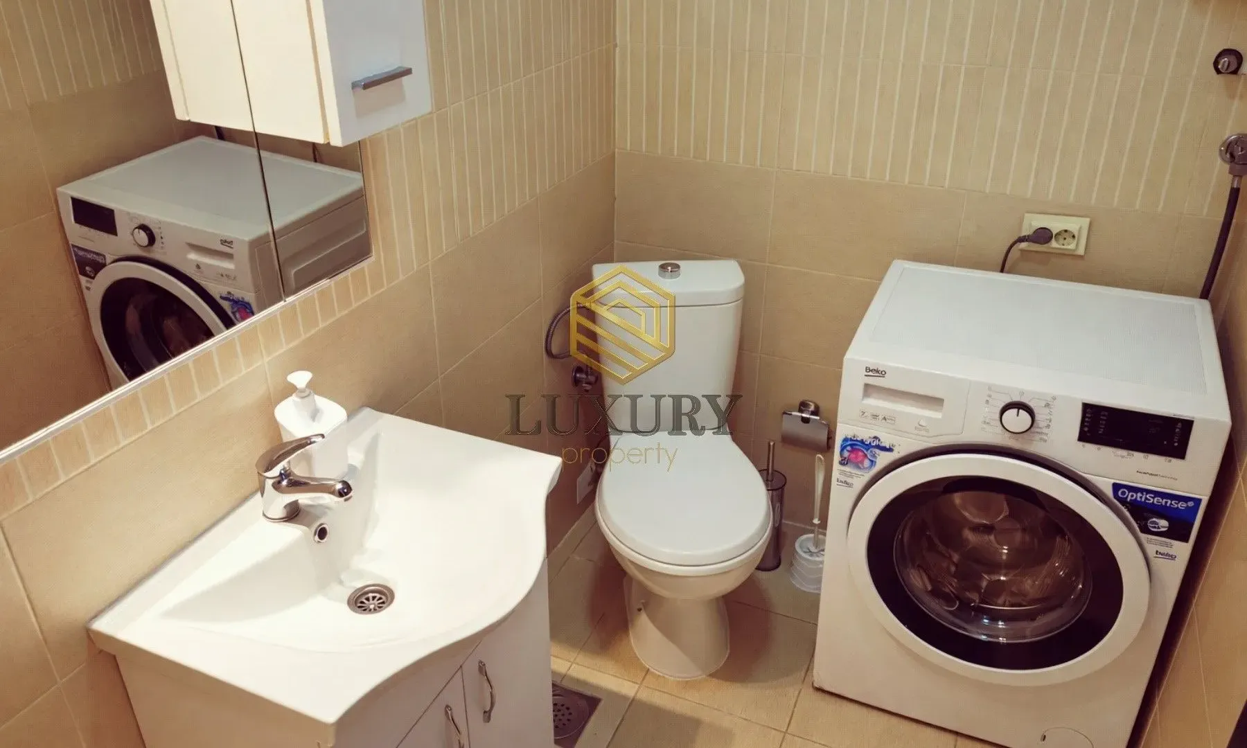 Izdavanje, jednosoban stan, 59m², Blok 5, Podgorica