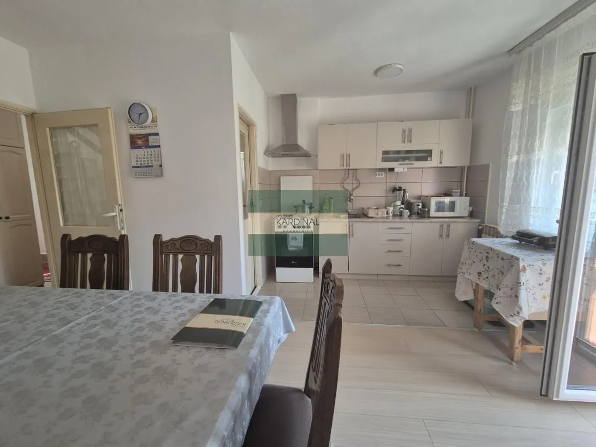 Prodaja, četvorosoban stan, 120m², Strelište, Jagodina