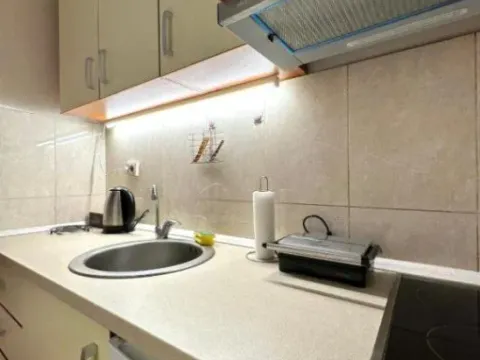 Izdavanje, jednosoban stan, 40m², Blok 9, Podgorica - image 5