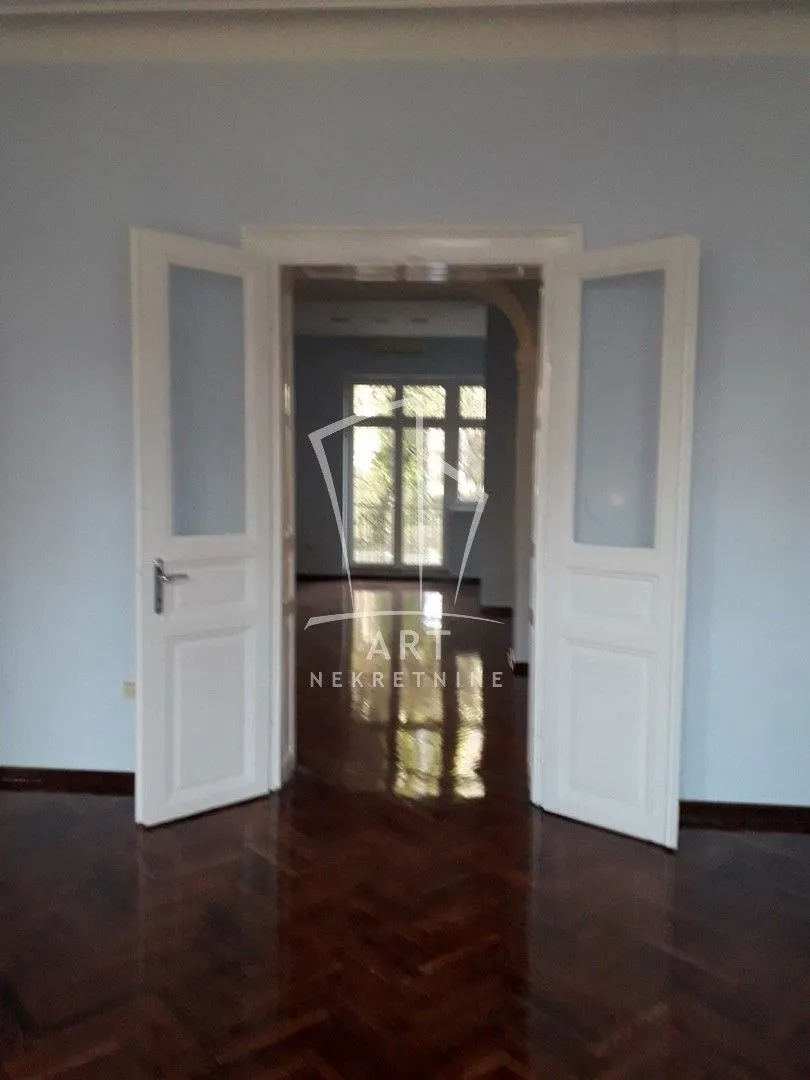 Sale, five bedroom apartment, 180m², Savski Venac, Beograd