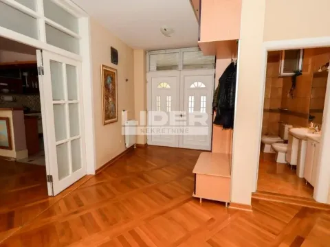 Prodaja, kuća, 544m², Višnjička Banja, Palilula Sve Podlokacije - image 4