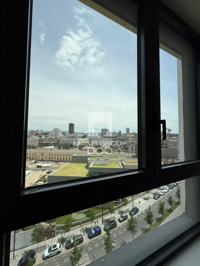 Izdavanje, trosoban stan, 79m², Savski Venac, Beograd