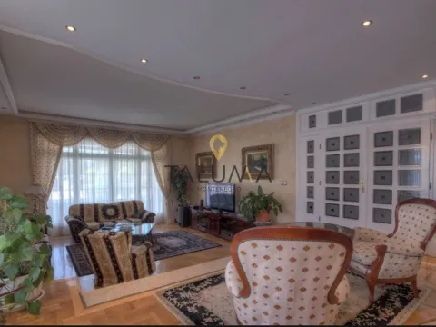 Prodaja, kuća, 930m², Tološi, Podgorica - image 7