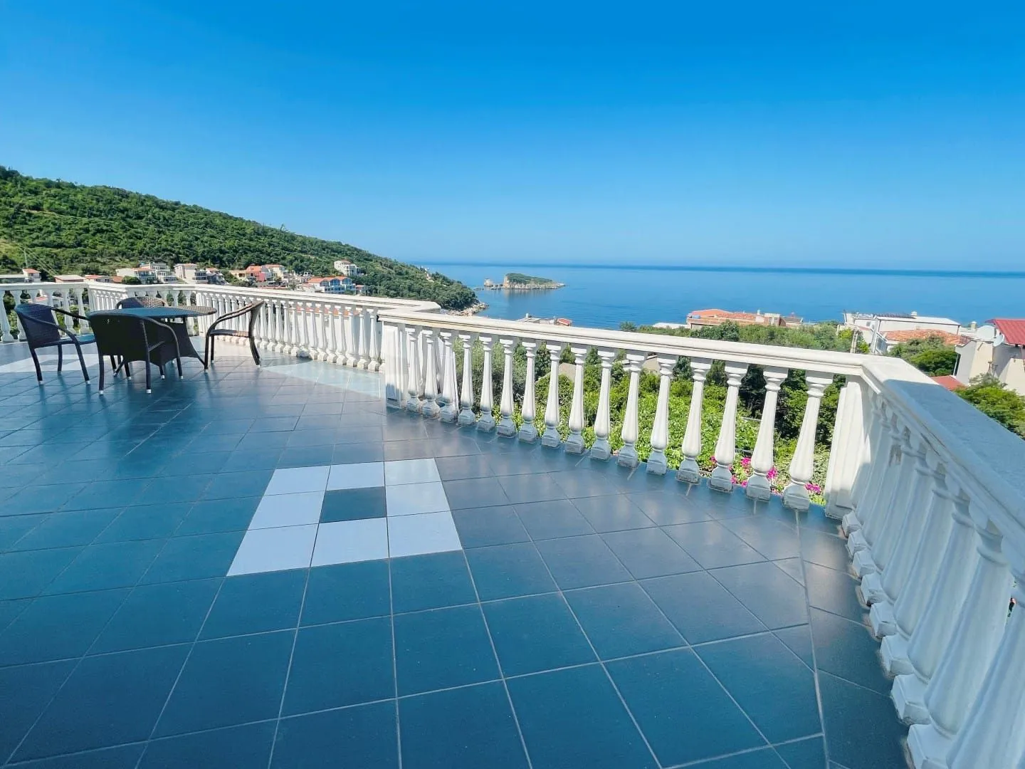 Sale, house, 202m², Utjeha, Bar