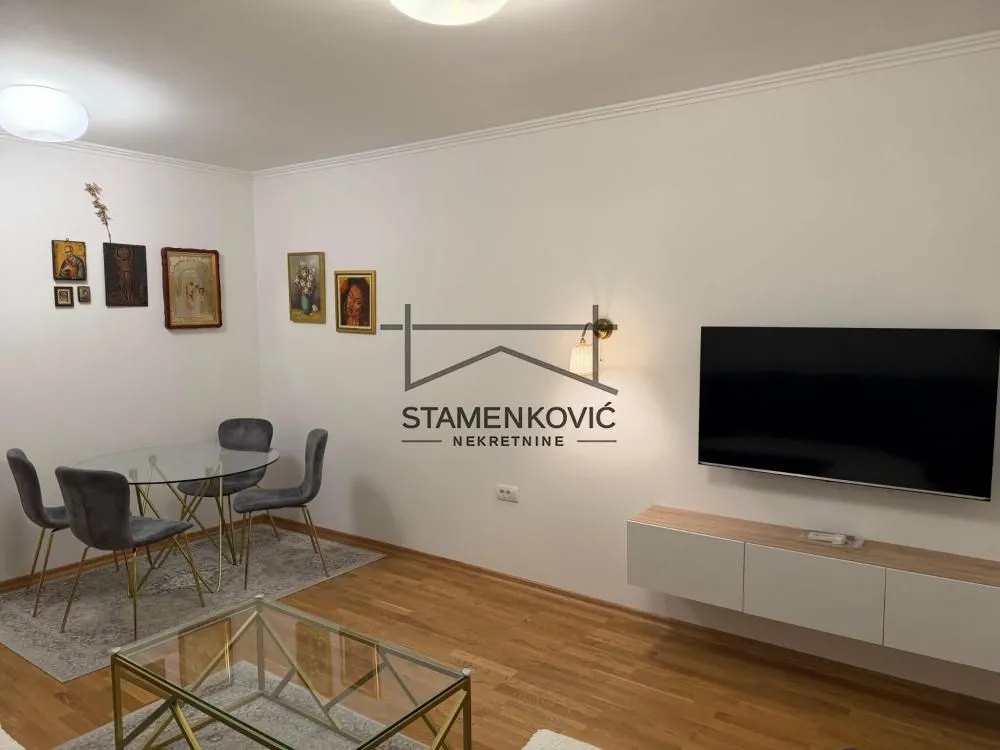 Izdavanje, dvosoban stan, 57m², Sajam, Novi Sad Sve Podlokacije