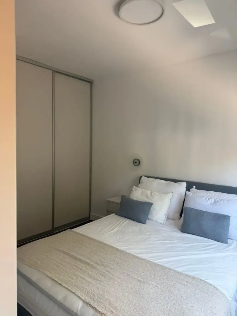 Izdavanje, dvosoban stan, 80m², Centar, Tivat