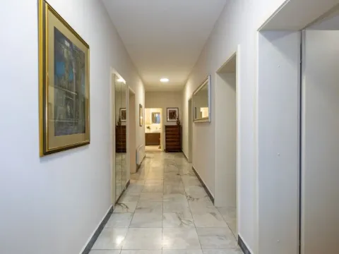 Rent, three bedroom apartment, 145m², Momišići, Podgorica - image 10