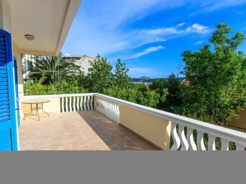 Sale, house, 400m², Bar, Crna Gora - image 1