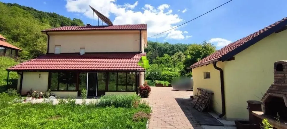 Prodaja, kuća, 280m², Gadžin Han, Srbija