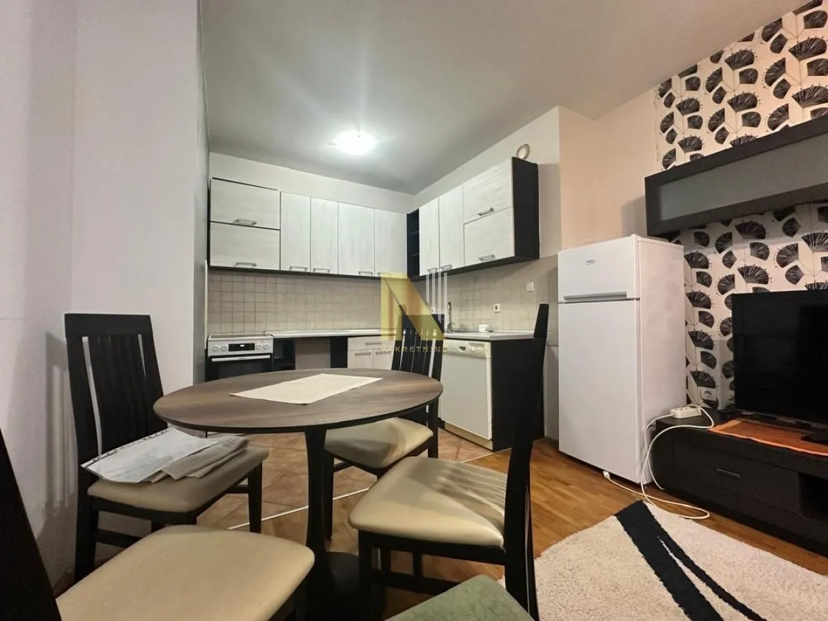 Izdavanje, dvosoban stan, 42m², Grbavica, Novi Sad Sve Podlokacije
