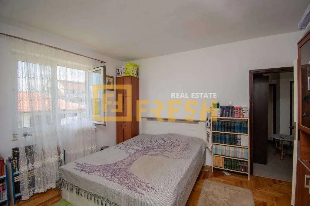 Prodaja, kuća, 356m², Murtovina, Podgorica