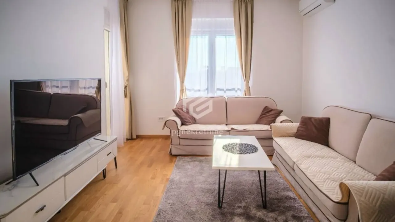 Izdavanje, jednosoban stan, 45m², Stari Aerodrom, Podgorica