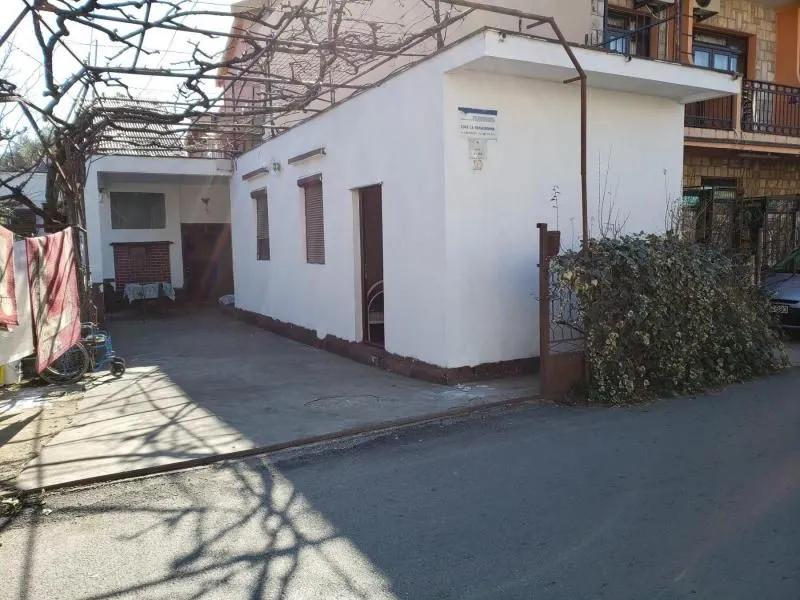 Prodaja, kuća, 180m², Bar, Crna Gora